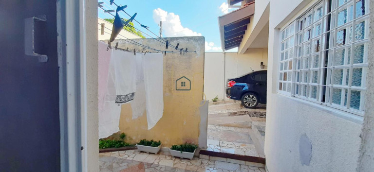 Imagem Casa com 3 Quartos à Venda, 236 m² em Jardim Delta - Londrina
