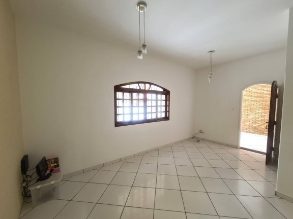 Imagem Casa com 3 Quartos à Venda, 330 m² em Centro - Ubatuba