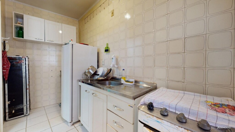 Imagem Imóvel com 1 Quarto à Venda, 30 m² em Centro Histórico - Porto Alegre Imagem Imóvel com 1 Quarto à Venda, 30 m² em Centro Histórico - Porto Alegre