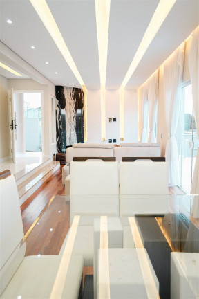 Imagem Casa com 3 Quartos à Venda, 363 m² em Santa Felicidade - Curitiba Imagem Casa com 3 Quartos à Venda, 363 m² em Santa Felicidade - Curitiba