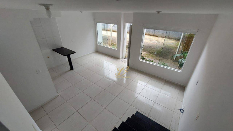 Imagem Sobrado com 2 Quartos para Alugar, 85 m² em Abranches - Curitiba Imagem Sobrado com 2 Quartos para Alugar, 85 m² em Abranches - Curitiba