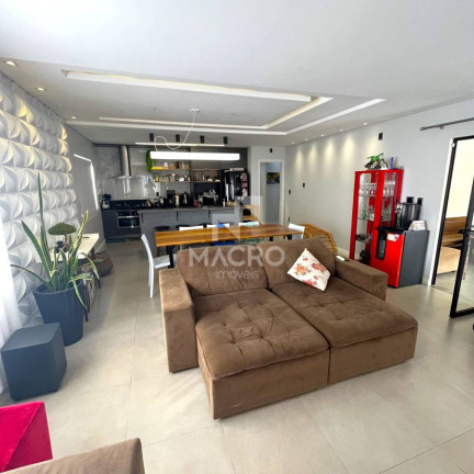 Imagem Casa com 3 Quartos à Venda, 186 m² em Ilha Da Figueira - Jaraguá Do Sul