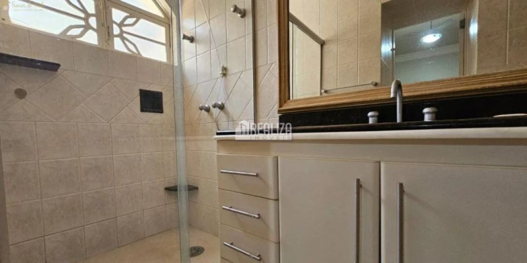 Imagem Casa com 4 Quartos à Venda, 1.093 m² em Estados Unidos - Uberaba Imagem Casa com 4 Quartos à Venda, 1.093 m² em Estados Unidos - Uberaba