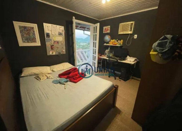 Imagem Casa com 6 Quartos à Venda, 280 m² em Sape - Niterói Imagem Casa com 6 Quartos à Venda, 280 m² em Sape - Niterói