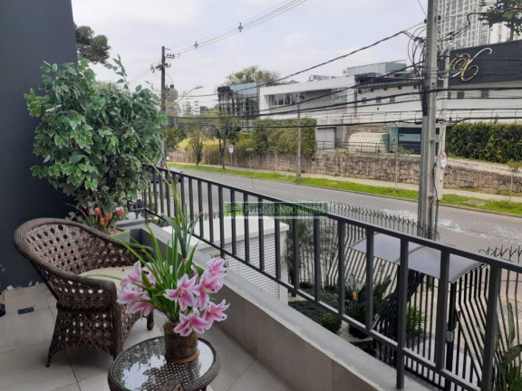 Imagem Imóvel com 3 Quartos à Venda, 170 m² em Cabral - Curitiba Imagem Imóvel com 3 Quartos à Venda, 170 m² em Cabral - Curitiba