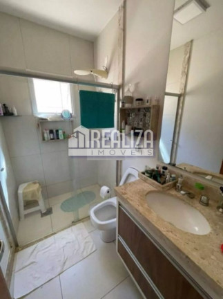 Imagem Casa de Condomínio com 3 Quartos à Venda, 220 m² em Beija-flor Ii - Uberaba Imagem Casa de Condomínio com 3 Quartos à Venda, 220 m² em Beija-flor Ii - Uberaba