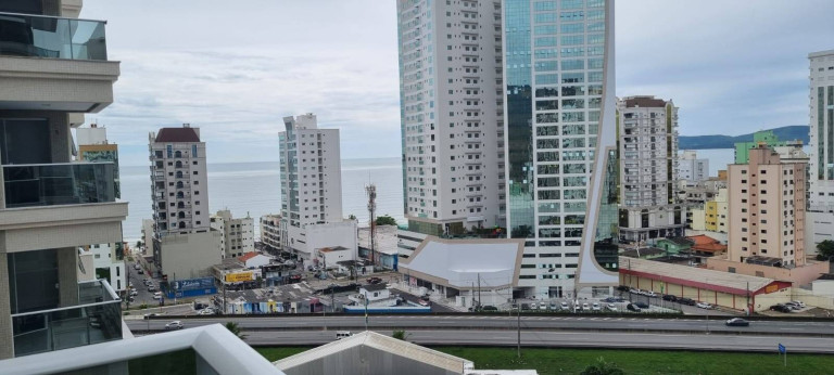 Apartamento com 2 Quartos para Alugar, 70 m² em Itapema