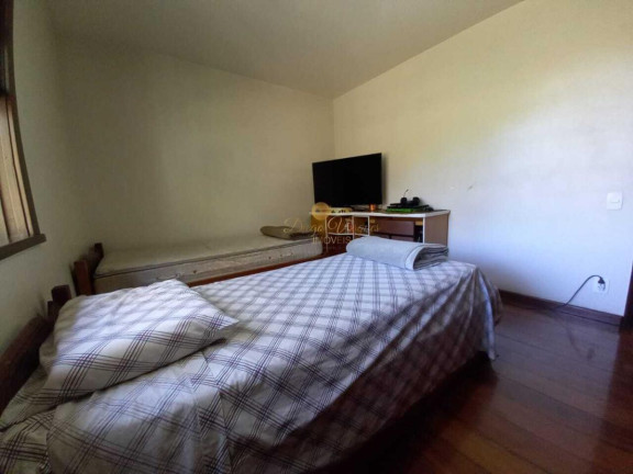 Imagem Casa com 3 Quartos à Venda, 171 m² em Várzea - Teresópolis