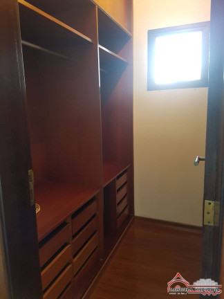 Imagem Apartamento com 3 Quartos para Alugar, 178 m² em Centro - Jacareí