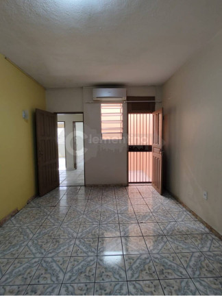 Imagem Casa com 5 Quartos à Venda, 298 m² em Centro - Manaus