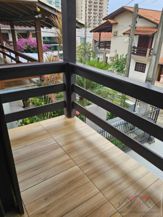 Imagem Sobrado com 3 Quartos à Venda, 204 m² em Centro - Barra Velha