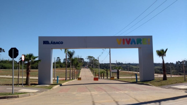 Terreno à Venda, 300 m² em Centro - Viamão