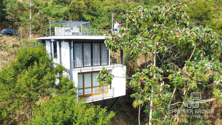 Imagem Casa com 3 Quartos à Venda, 210 m² em Vargem Grande - Teresópolis Imagem Casa com 3 Quartos à Venda, 210 m² em Vargem Grande - Teresópolis