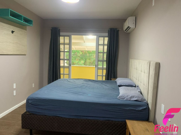 Imagem Casa com 5 Quartos à Venda, 243 m² em Carianos - Florianópolis