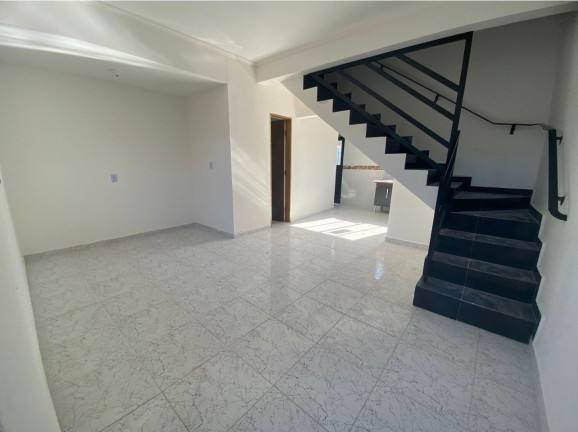 Imagem Sobrado com 2 Quartos à Venda, 71 m² em Centro - Mongaguá