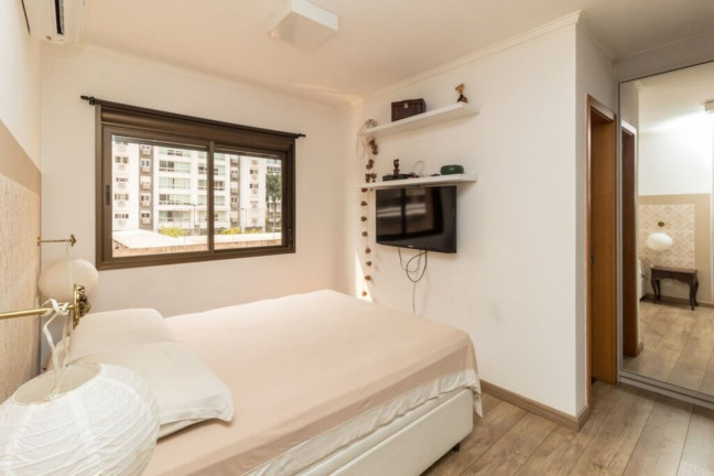 Imagem Imóvel com 3 Quartos à Venda, 76 m² em Passo Da Areia - Porto Alegre Imagem Imóvel com 3 Quartos à Venda, 76 m² em Passo Da Areia - Porto Alegre