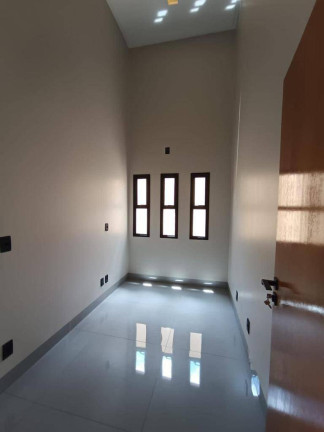 Imagem Casa com 3 Quartos à Venda, 140 m² em Residencial Paris - Anápolis