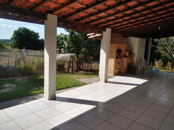Imagem Chácara com 3 Quartos à Venda, 6.666 m² em Rodovia - Alambari
