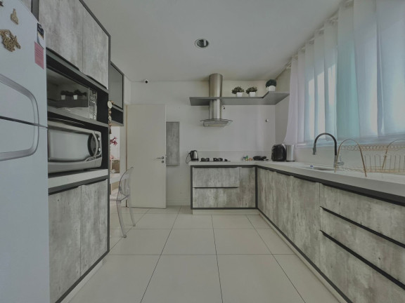 Imagem Apartamento com 3 Quartos à Venda, 158 m² em Centro - Balneário Camboriú Imagem Apartamento com 3 Quartos à Venda, 158 m² em Centro - Balneário Camboriú