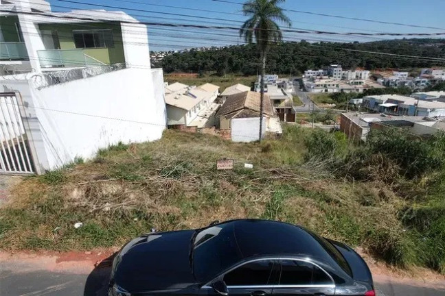 Imagem Terreno à Venda, 372 m² em R$302.000,00 // Nacional - Contagem Imagem Terreno à Venda, 372 m² em R$302.000,00 // Nacional - Contagem