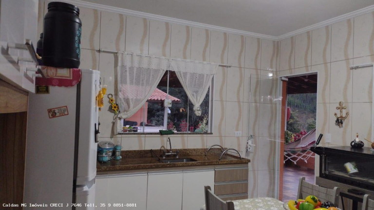 Imagem Chácara com 3 Quartos à Venda, 170 m² em Pocinhos Do Rio Verde - Caldas
