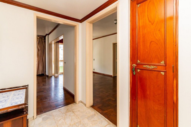 Imagem Imóvel com 3 Quartos à Venda, 139 m² em Centro Histórico - Porto Alegre Imagem Imóvel com 3 Quartos à Venda, 139 m² em Centro Histórico - Porto Alegre