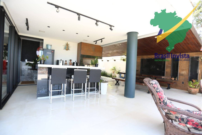 Imagem Casa com 4 Quartos à Venda, em Centro - Porto Seguro Imagem Casa com 4 Quartos à Venda, em Centro - Porto Seguro