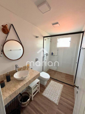 Imagem Sobrado com 6 Quartos à Venda, 450 m² em Centro - Balneário Piçarras Imagem Sobrado com 6 Quartos à Venda, 450 m² em Centro - Balneário Piçarras