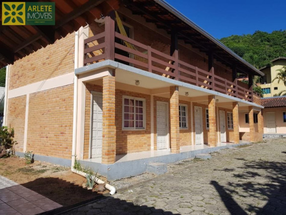 Imagem Imóvel com 11 Quartos à Venda, 410 m² em Centro - Porto Belo Imagem Imóvel com 11 Quartos à Venda, 410 m² em Centro - Porto Belo