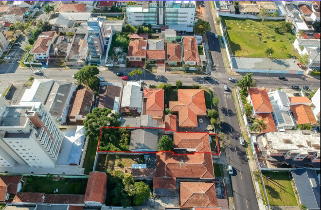 Imagem Terreno à Venda, 660 m² em Santa Quitéria - Curitiba Imagem Terreno à Venda, 660 m² em Santa Quitéria - Curitiba