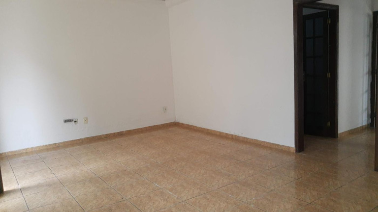 Imagem Casa com 3 Quartos à Venda, 160 m² em Campo Grande - Rio De Janeiro Imagem Casa com 3 Quartos à Venda, 160 m² em Campo Grande - Rio De Janeiro