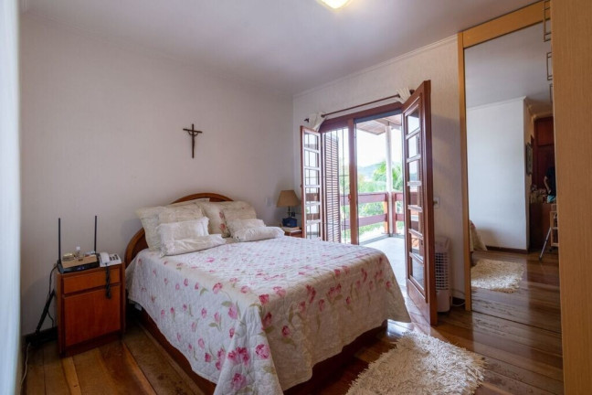 Imagem Casa com 3 Quartos à Venda, 300 m² em Jardim Virginia Bianca - São Paulo Imagem Casa com 3 Quartos à Venda, 300 m² em Jardim Virginia Bianca - São Paulo