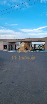 Terreno à Venda, 240 m² em São Carlos