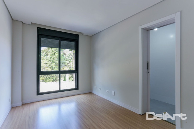 Imagem Casa com 3 Quartos à Venda, 224 m² em Uberaba - Curitiba