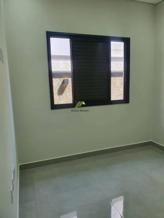 Imagem Casa de Condomínio com 3 Quartos à Venda, 159 m²