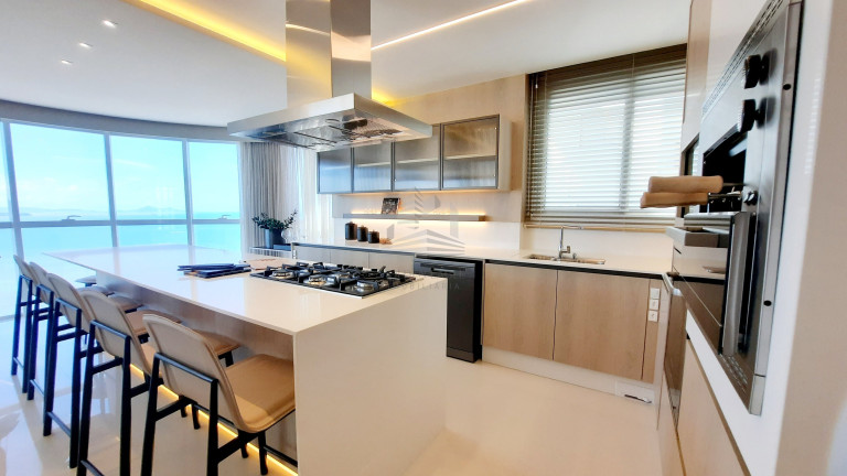 Imagem Apartamento com 4 Quartos à Venda, 238 m² em Centro - Balneário Camboriú Imagem Apartamento com 4 Quartos à Venda, 238 m² em Centro - Balneário Camboriú