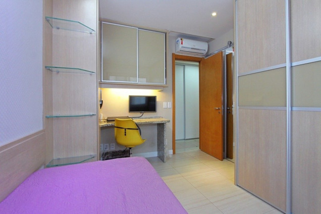 Imagem Imóvel com 3 Quartos à Venda, 167 m² em Jardim Europa - Porto Alegre Imagem Imóvel com 3 Quartos à Venda, 167 m² em Jardim Europa - Porto Alegre