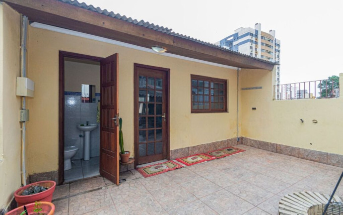 Imagem Imóvel com 5 Quartos à Venda, em Menino Deus - Porto Alegre Imagem Imóvel com 5 Quartos à Venda, em Menino Deus - Porto Alegre