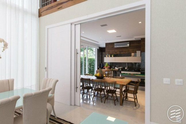 Imagem Casa com 4 Quartos à Venda, 730 m² em Estados - Balneário Camboriú Imagem Casa com 4 Quartos à Venda, 730 m² em Estados - Balneário Camboriú