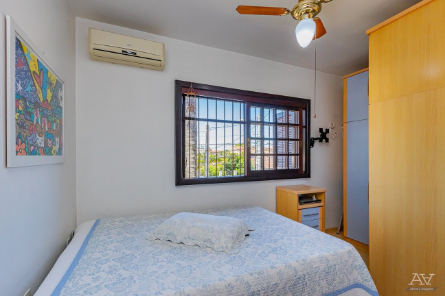 Imagem Casa com 4 Quartos à Venda, 210 m² em Niterói - Canoas