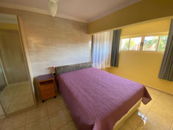 Imagem Casa com 6 Quartos à Venda, 242 m² em José Amândio - Bombinhas Imagem Casa com 6 Quartos à Venda, 242 m² em José Amândio - Bombinhas
