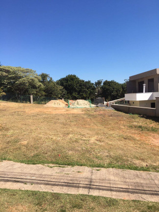 Terreno à Venda, 483 m² em Swiss Park Campinas - Campinas