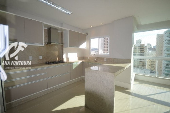 Imagem Apartamento com 4 Quartos à Venda, 136 m² em Centro - Balneário Camboriú Imagem Apartamento com 4 Quartos à Venda, 136 m² em Centro - Balneário Camboriú