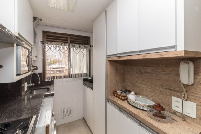 Imagem Imóvel com 3 Quartos à Venda, 76 m² em Passo Da Areia - Porto Alegre Imagem Imóvel com 3 Quartos à Venda, 76 m² em Passo Da Areia - Porto Alegre
