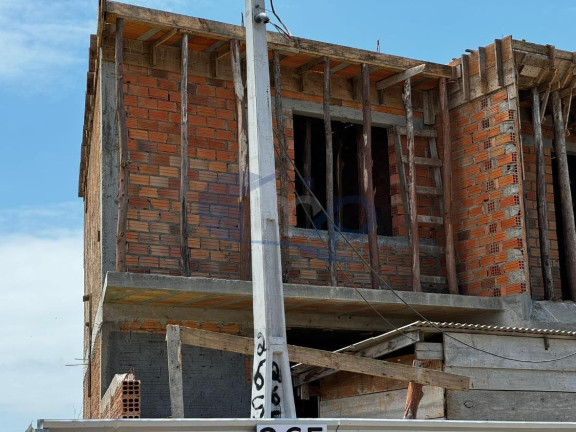 Imagem Sobrado com 2 Quartos à Venda, 101 m² em Igra Sul - Torres Imagem Sobrado com 2 Quartos à Venda, 101 m² em Igra Sul - Torres