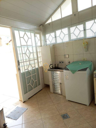 Imagem Sobrado com 4 Quartos à Venda, 244 m² em Centro - Jacareí