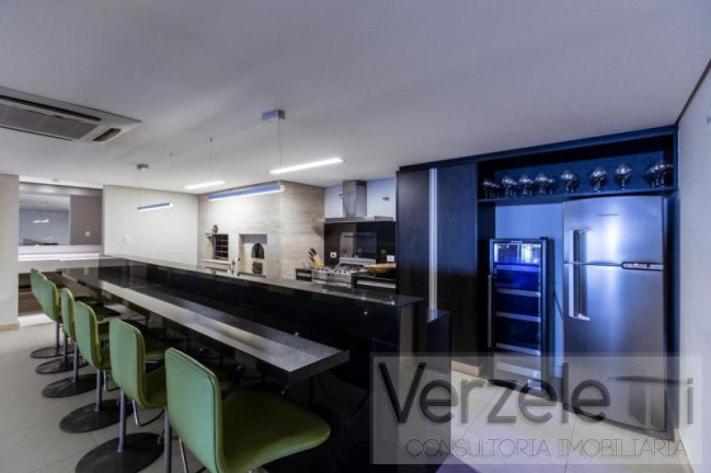 Imagem Apartamento com 3 Quartos à Venda, 121 m² em Centro - Balneário Camboriú Imagem Apartamento com 3 Quartos à Venda, 121 m² em Centro - Balneário Camboriú