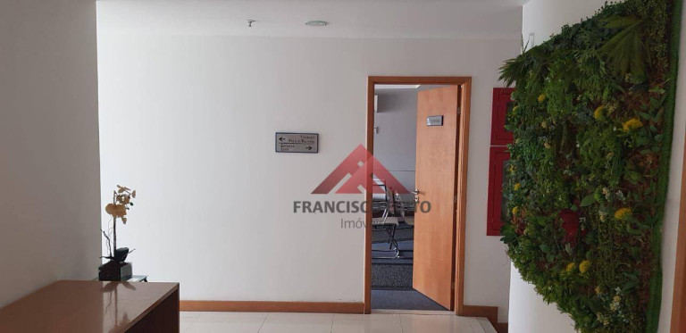 Imagem Sala Comercial à Venda, 320 m² em Centro - Niterói Imagem Sala Comercial à Venda, 320 m² em Centro - Niterói