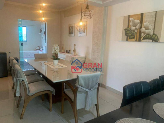 Sobrado com 3 Quartos para Alugar, 300 m² em Bairro Alto - Curitiba