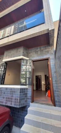Imagem Casa com 4 Quartos à Venda, 260 m² em Gonzaga - Santos